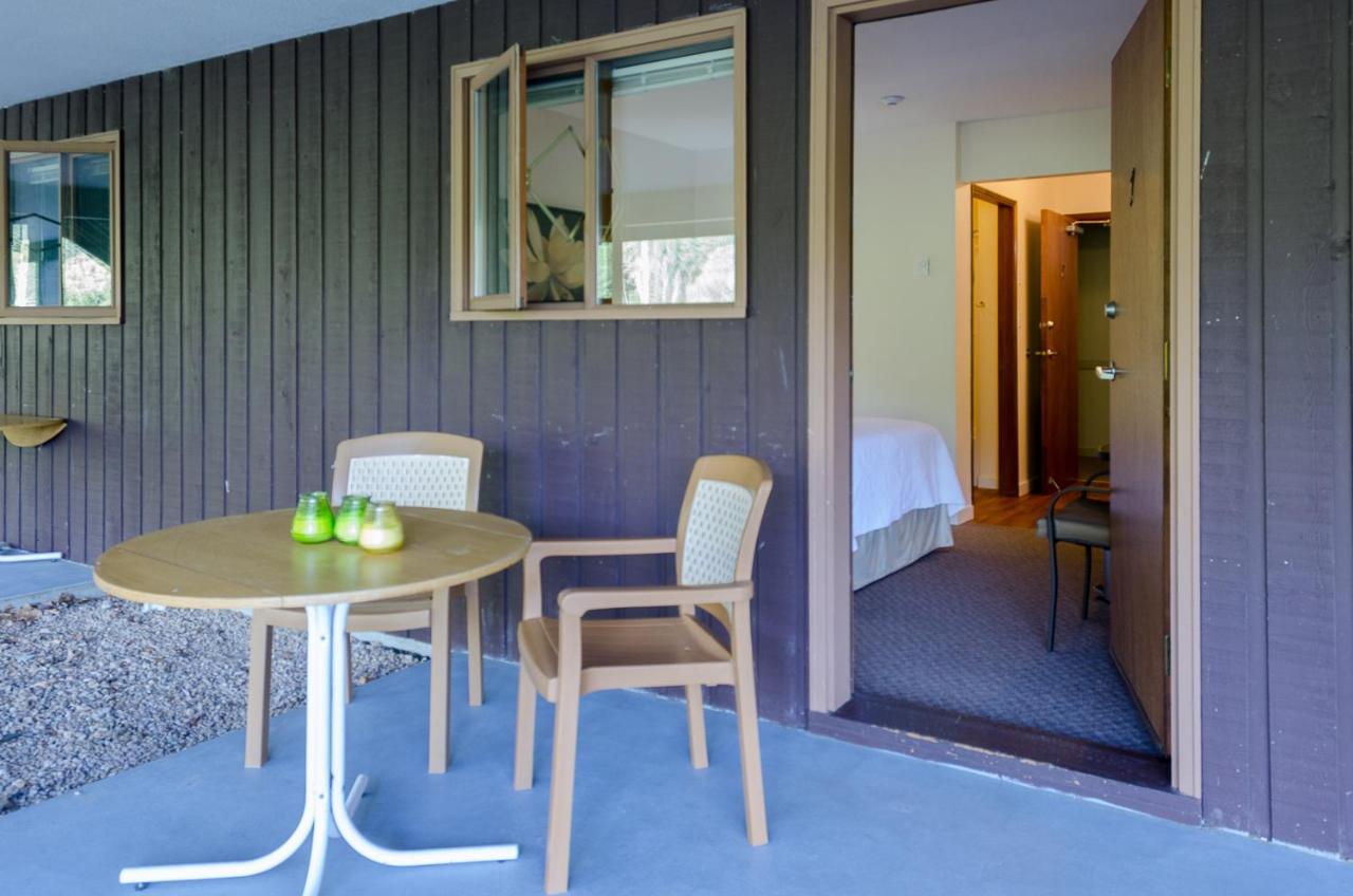 St Andrews By The Lake Golf Resort Kaleden Exterior foto