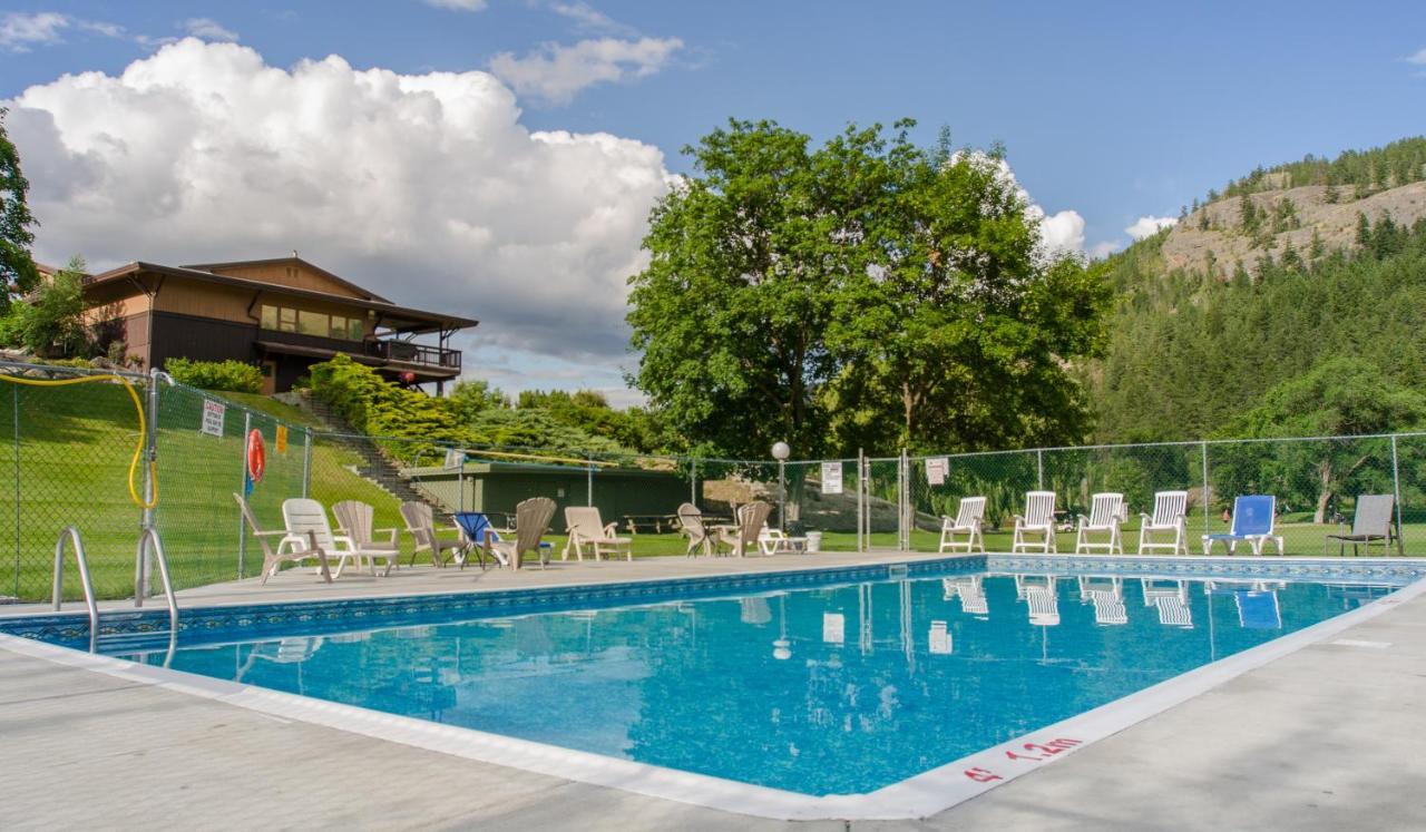 St Andrews By The Lake Golf Resort Kaleden Exterior foto